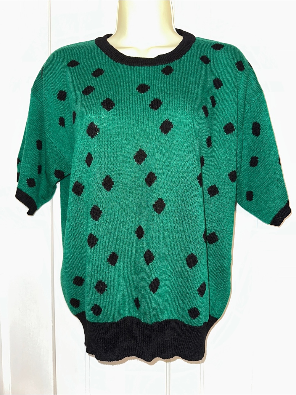 Vintage 80s Jones New York Green Polka Dot Short-Sleeve Crewneck Sweater